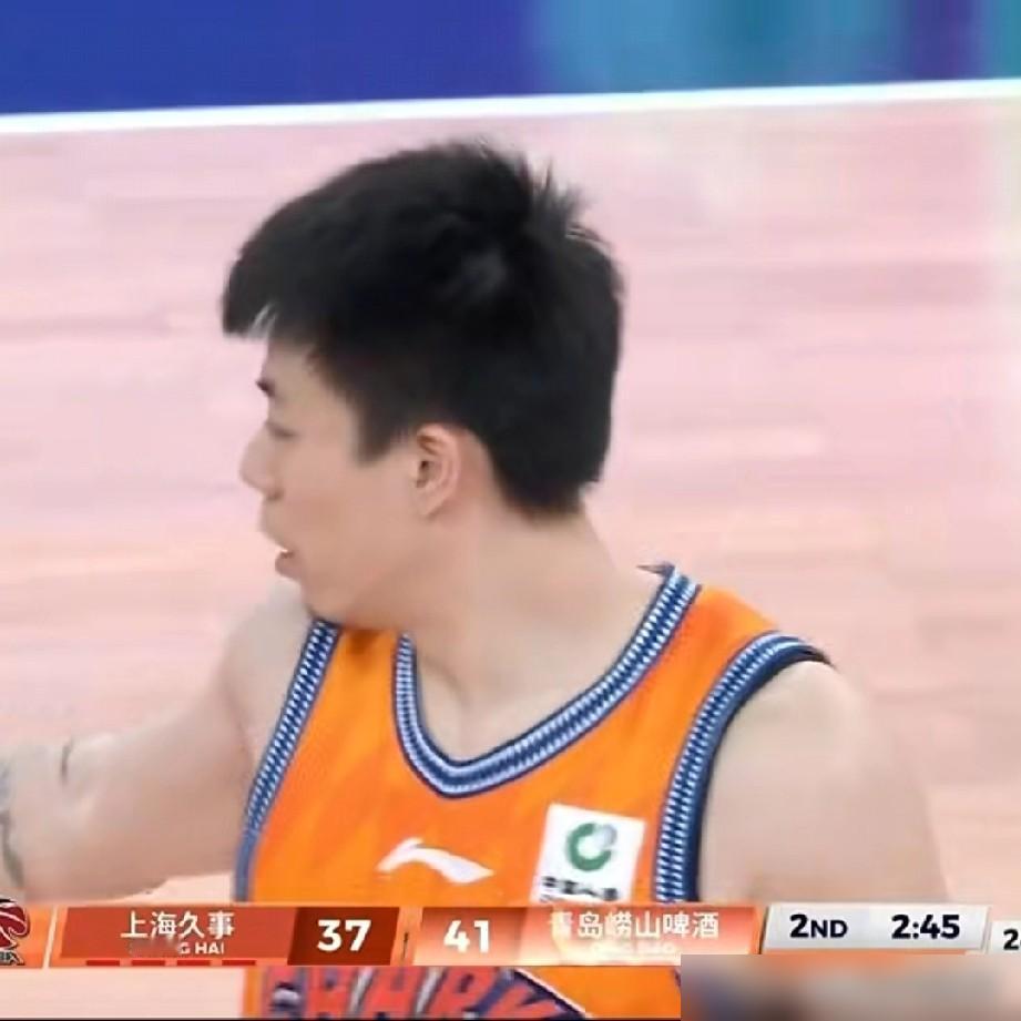 日本队那场球，真是看得人捏把汗。有人天赋再好，场上磨磨唧唧，防守跟不上趟，那不等