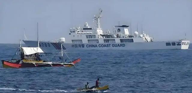 菲律宾之所以在南海跳得那么凶，其实最大的靠山并不是美国，而是中国“永远不开第一枪
