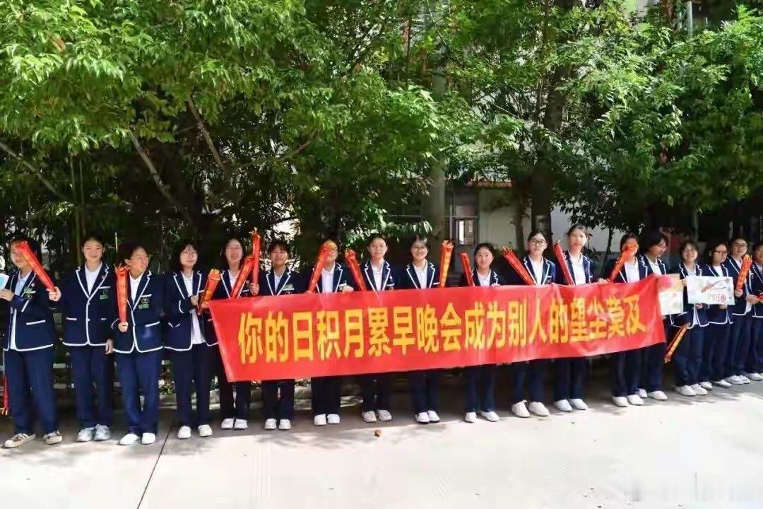 2026年6月7-9日，四川汶川地震后在什邡罗汉寺出生的108名“罗汉娃” 多数