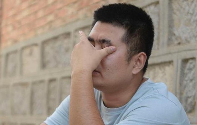 “这绿帽戴得真惨”！浙江宁波，一父亲把闺女辛辛苦苦拉扯到28岁，供读完大学后，竟