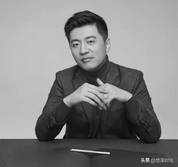 不查不知道，一查真的让人破防了。那个天天在镜头前喊着“让普通人少走弯路”的张雪峰