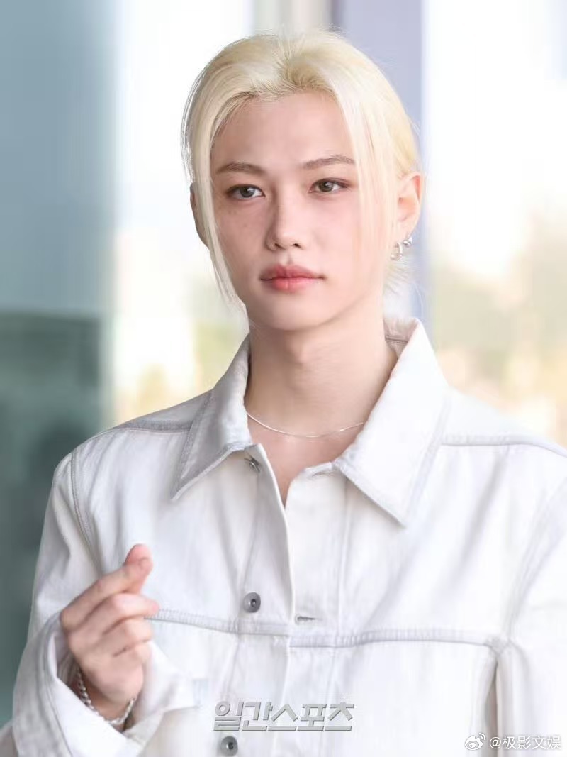 李龙馥出发北京李龙馥北京活动李龙馥出发北京，哇塞哇塞，真好看 