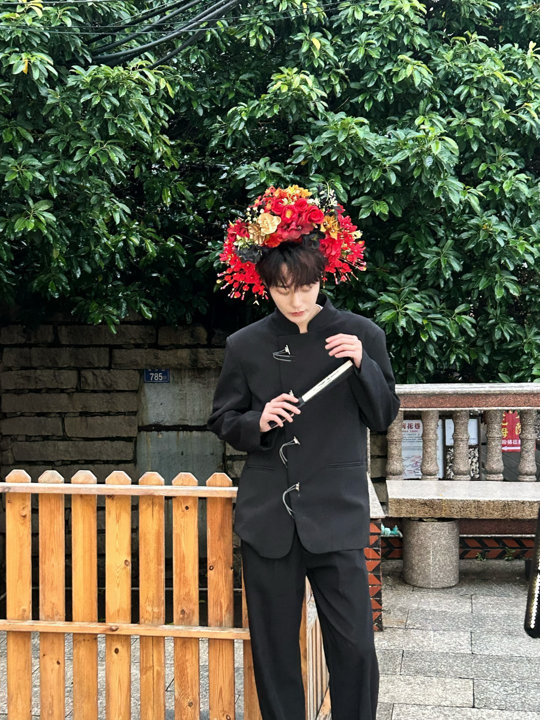 刘也打卡泉州街头刘也现身泉州线下 泉州古城这次可太有福了，刘也来街头漫步了。他没