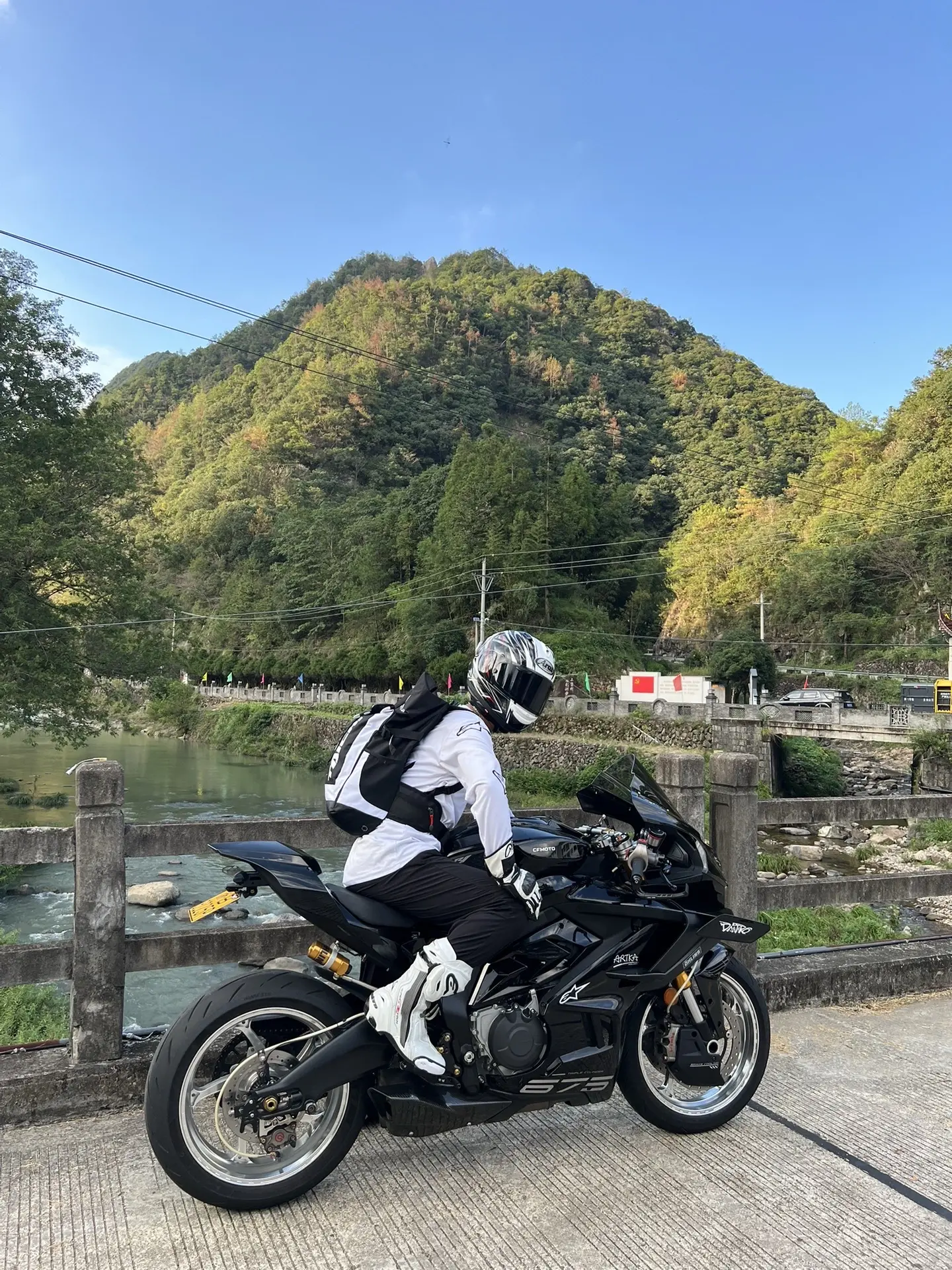 我无法告诉你摩旅的意义，直到你自己出发