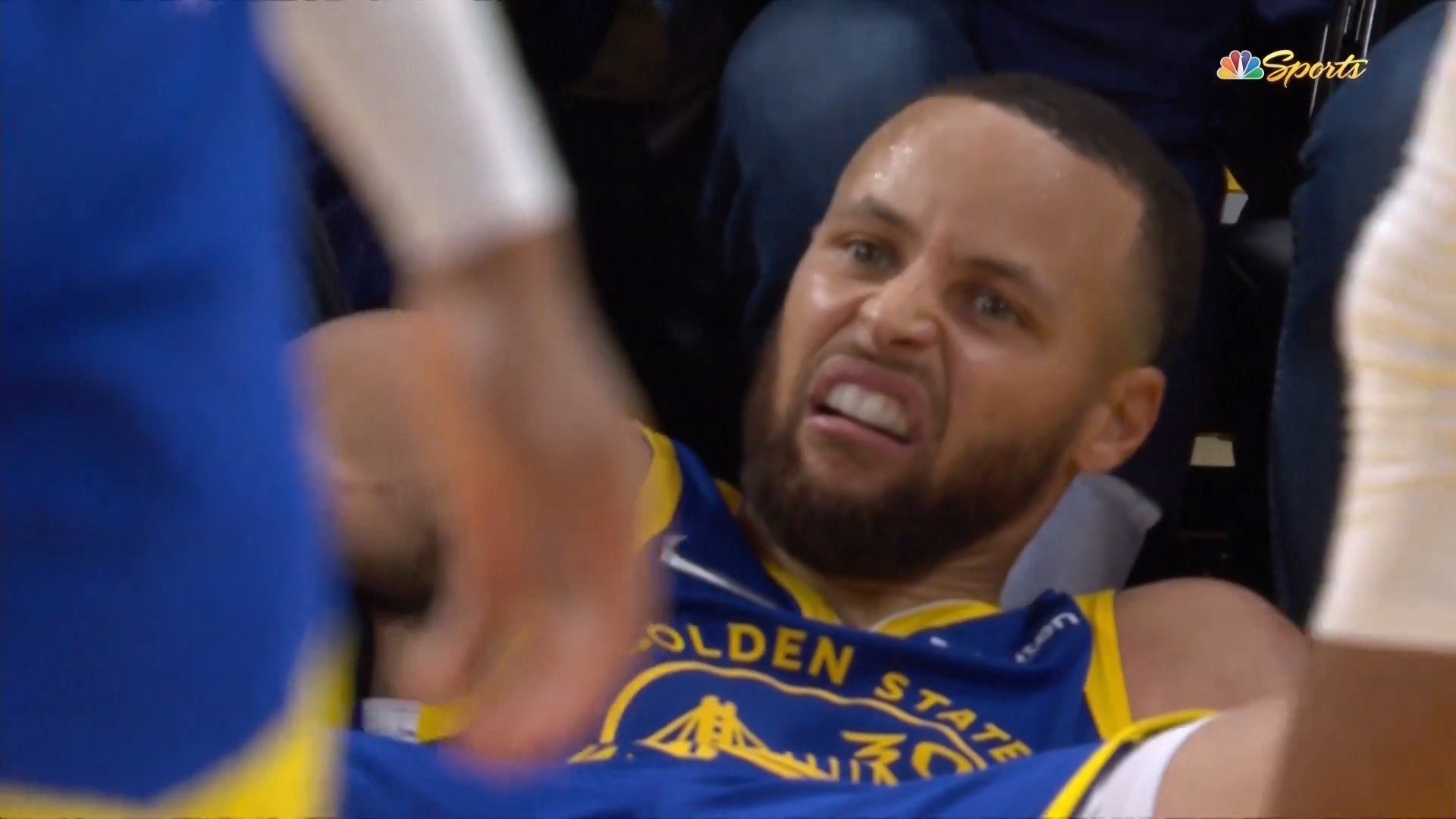 科尔谈最后两分钟维金斯换下库明加:“库明加没有什么做的不好的地方，我们只是觉得维