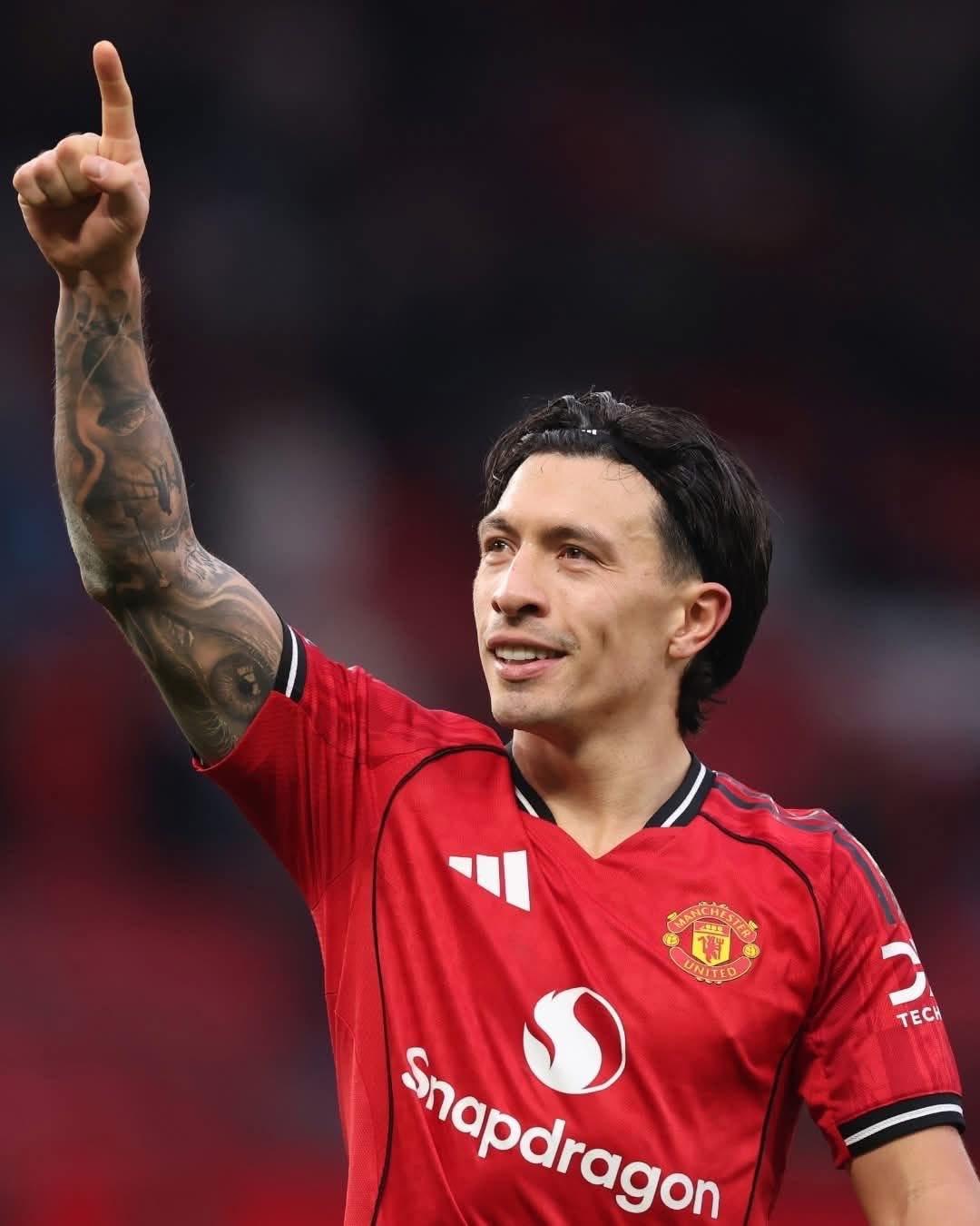 原来巴萨要买利马啊[呲牙]，怪不得曼联要买范德文。
但是巴萨穷成这个样子，拿什么