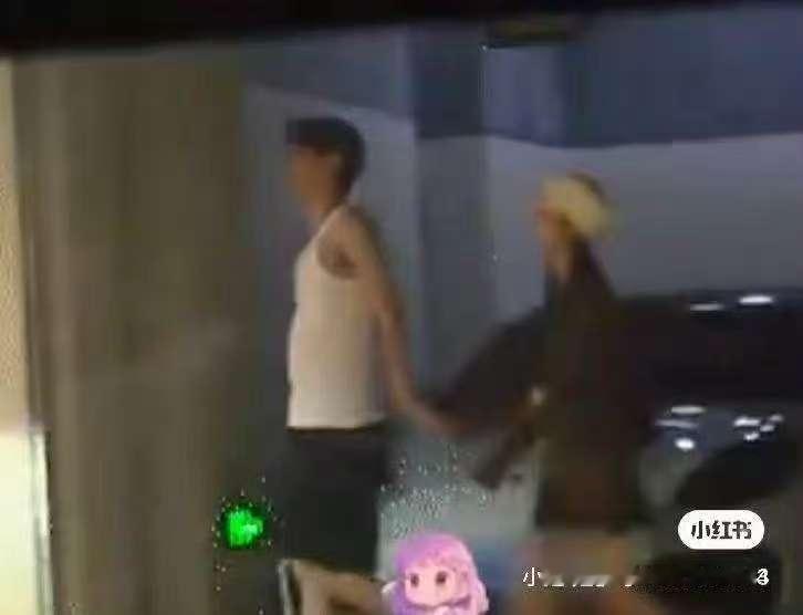 若若的包是9月份新款若若的包是香奈儿9月新款若若的包是9月份新款，啊这这这，[黑