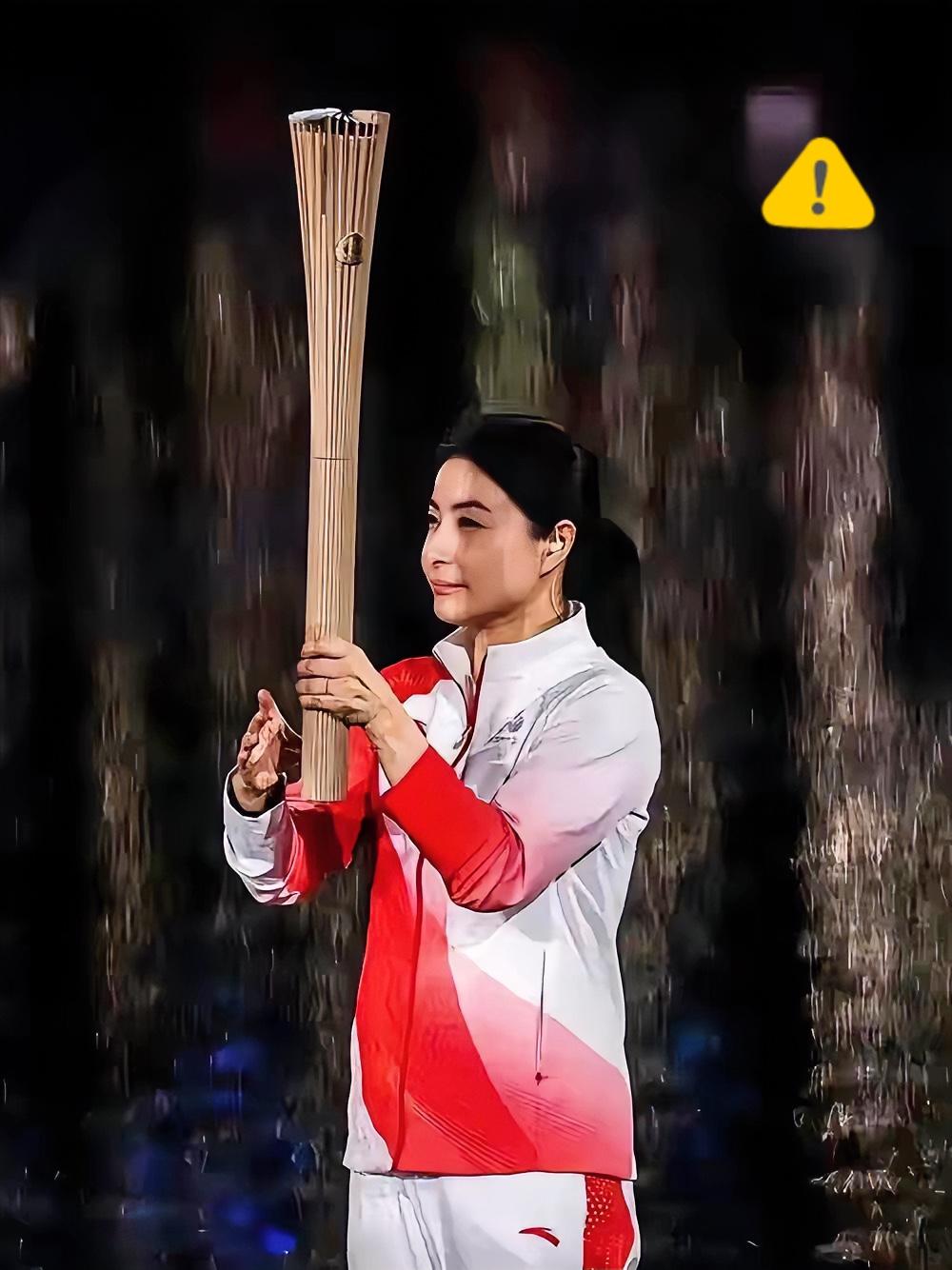 46岁的霍启刚
给所有男人都提了个醒
别找无所事事、没追求的女人！郭晶晶就是典范