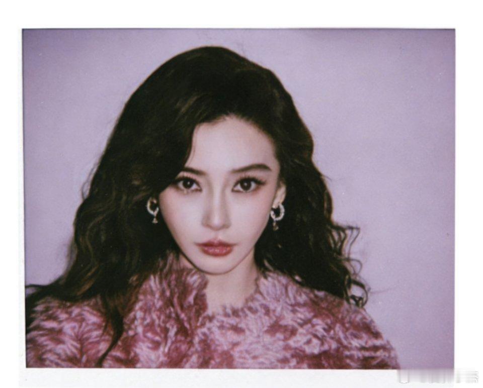 没见过的Angelababy新图别藏了都发出来吧 ，美鼠了 