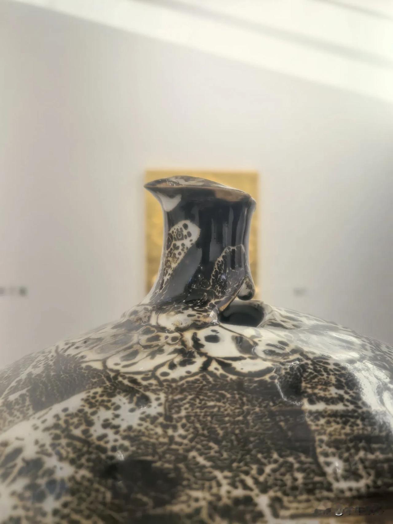 审美和命运一样，差距是天生的。
后天弥补有效。
费了很大劲，不见提高。