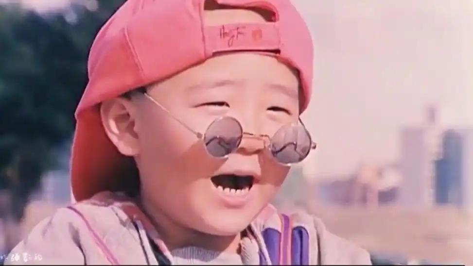 郝邵文从大陆搬回台湾的原因曝光！他这个回答很诚实！

那个戴着圆框眼镜的小胖子，