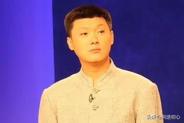 袁老师咋就沦落到这般地步了呢？话说我的书房里还摆着袁老师的两本大作，不过看了一些