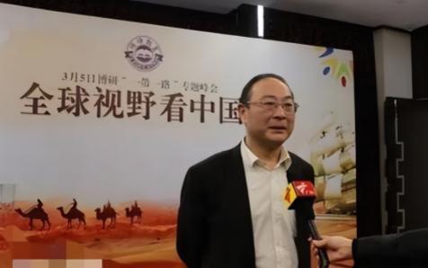 别再抱有“中俄结盟”的幻想了！我非常赞同金灿荣教授的话，他说，俄罗斯不是兄弟，而