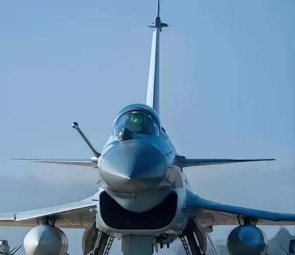 埃及不买了，印尼不买了，泰国也不买了，可那边歼-10CE在巴基斯坦手里飞得正欢，