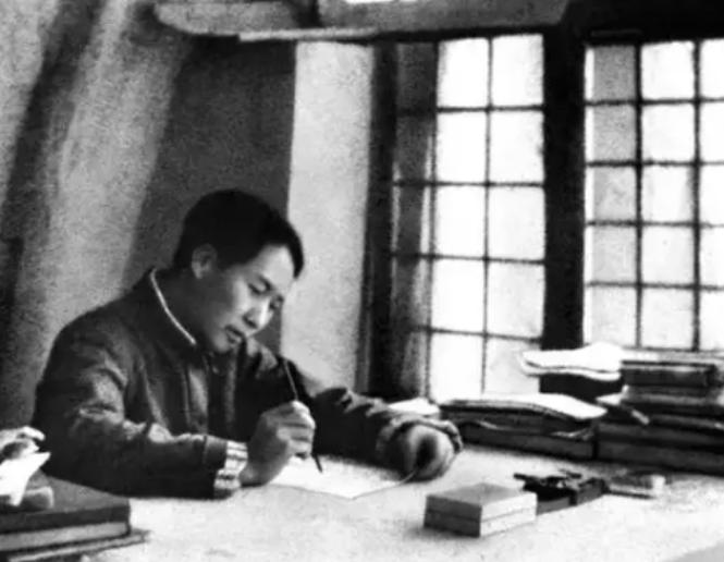 事实证明，毛主席看得透彻。不先搞好阶级问题，就是给欧美资产阶级做嫁衣。现在全球的