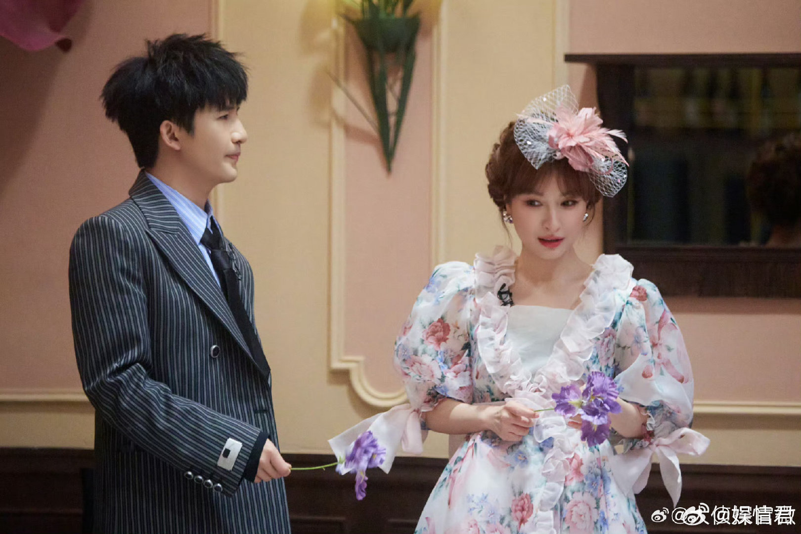 大侦探爆改恋综魏大勋魏晨双侦探 啊啊啊啊啊啊大侦探爆改恋综，这双人海报太养眼了一