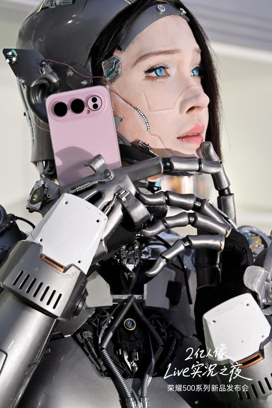 荣耀500系列尤其是超级Pro版，强上加强，在影像、性能、续航、通信、体验等维度