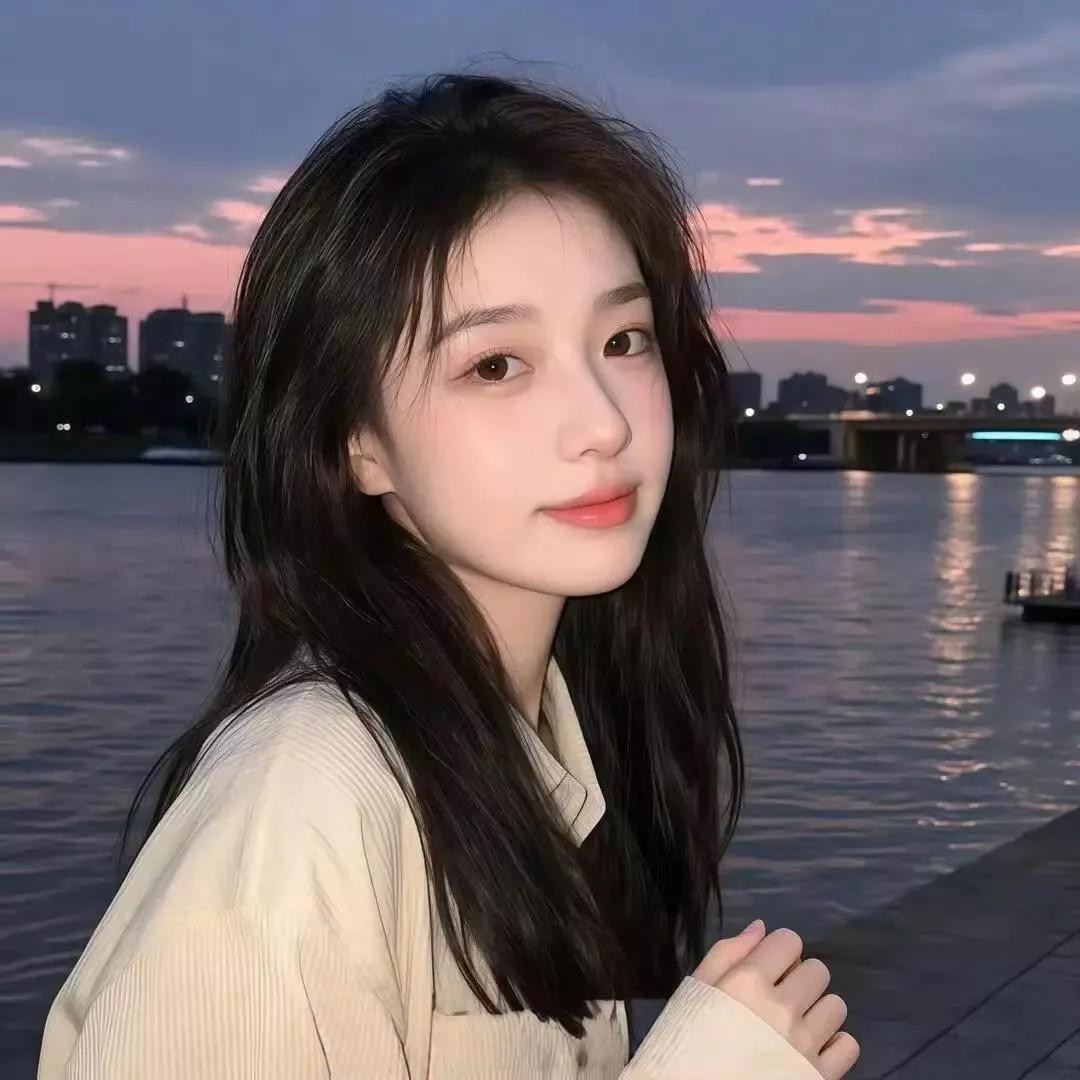 少女心事，黄昏河畔的温柔瞬间。温柔少女 湖边温柔少女 纯真少女心事 少女心事图鉴