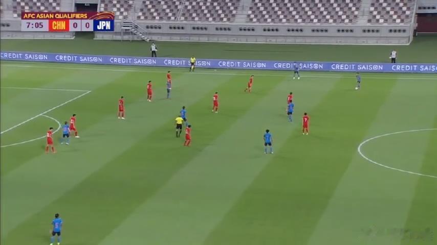 上届12强赛，经过首轮对澳大利亚的错误预估，次轮对日本铁子用了一个532深度防守