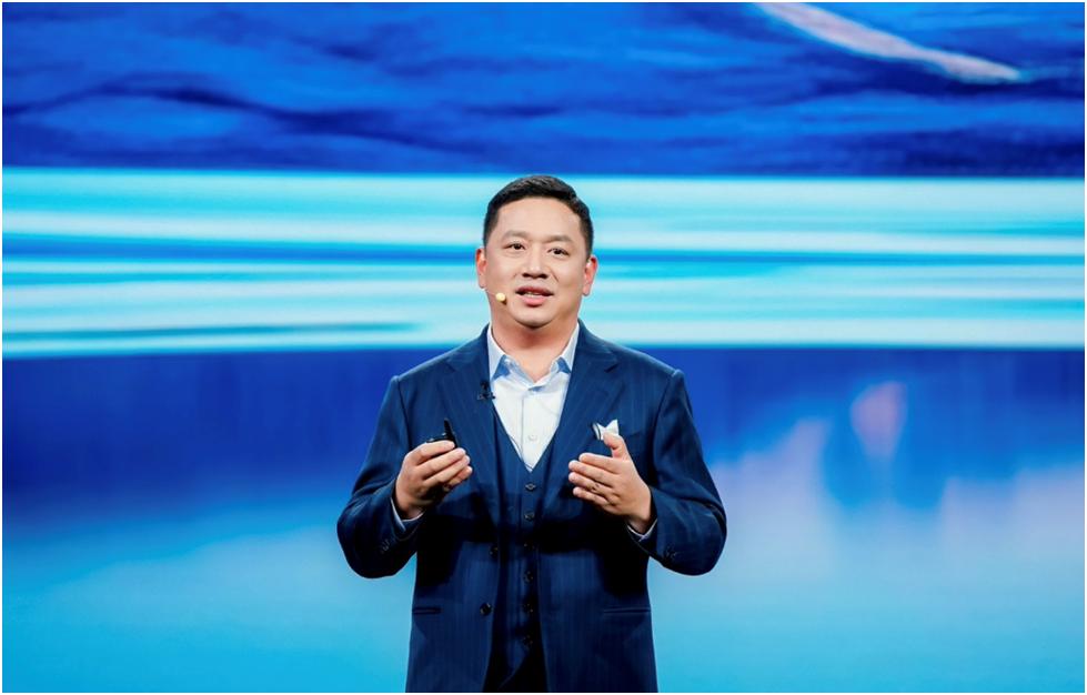 启境已经完成了它的首次亮相，虽然这次看不到实车，但释放的信号已经足够震撼。作为华