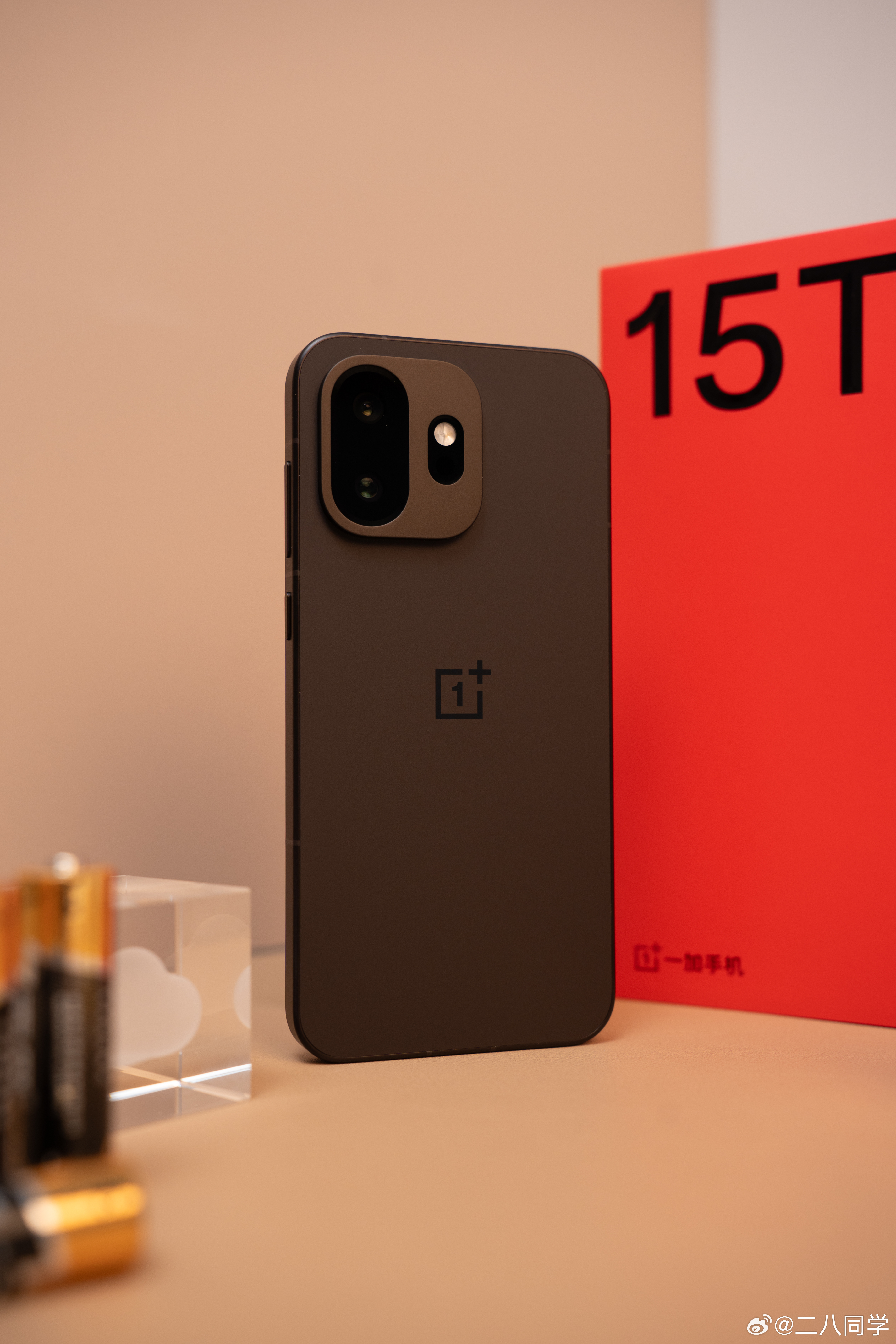 一加15T这个纯粹可可真不错 