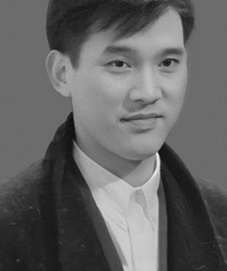 香港演员潘宏彬去世！
 
看着熟悉的香港明星一个个离去，集体告别。
 
一个时代