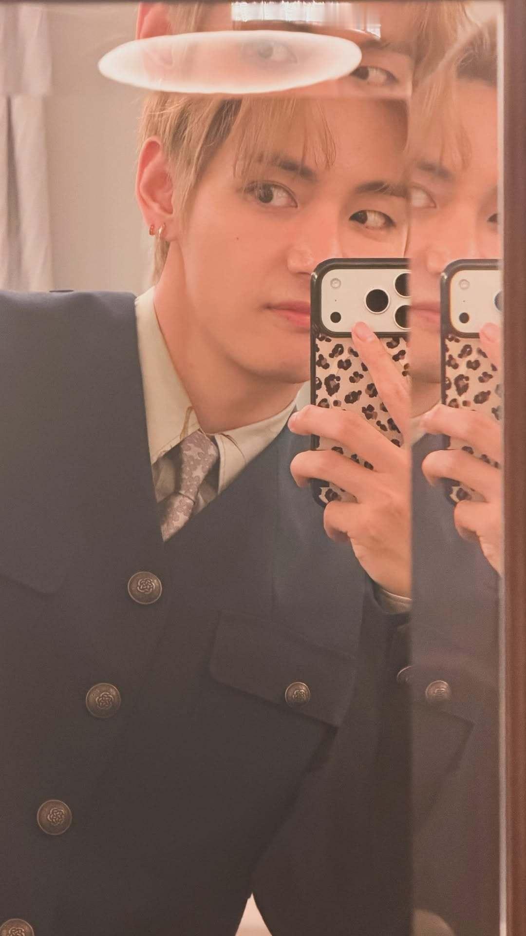 金泰亨🌻金泰亨kpop永一 260711 | 泰亨更新快拍英伦小王子😭😭?