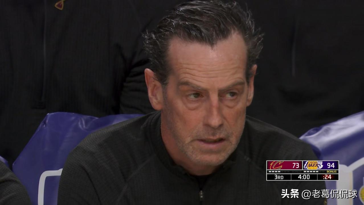 骑士主帅阿特金森真是彻底的傻眼了！在今天骑士客场挑战湖人的焦点战中，当时比赛进行