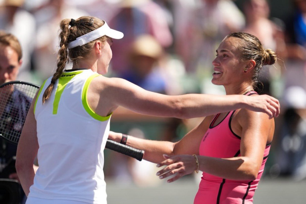 萨巴伦卡首夺印第安维尔斯冠军 萨巴伦卡新闻发布会盛赞莱巴金娜。🎙️：“你们和埃