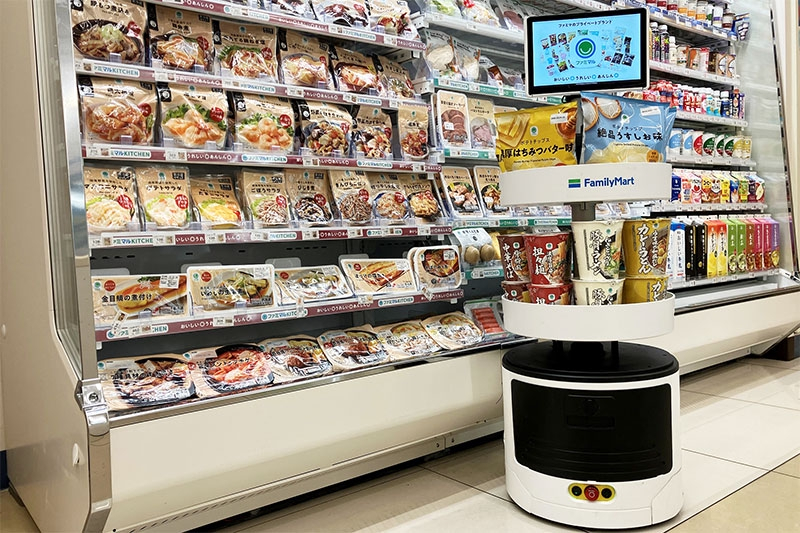 扫地机器人Pom，已经在1000多家日本全家便利店得到应用~ 