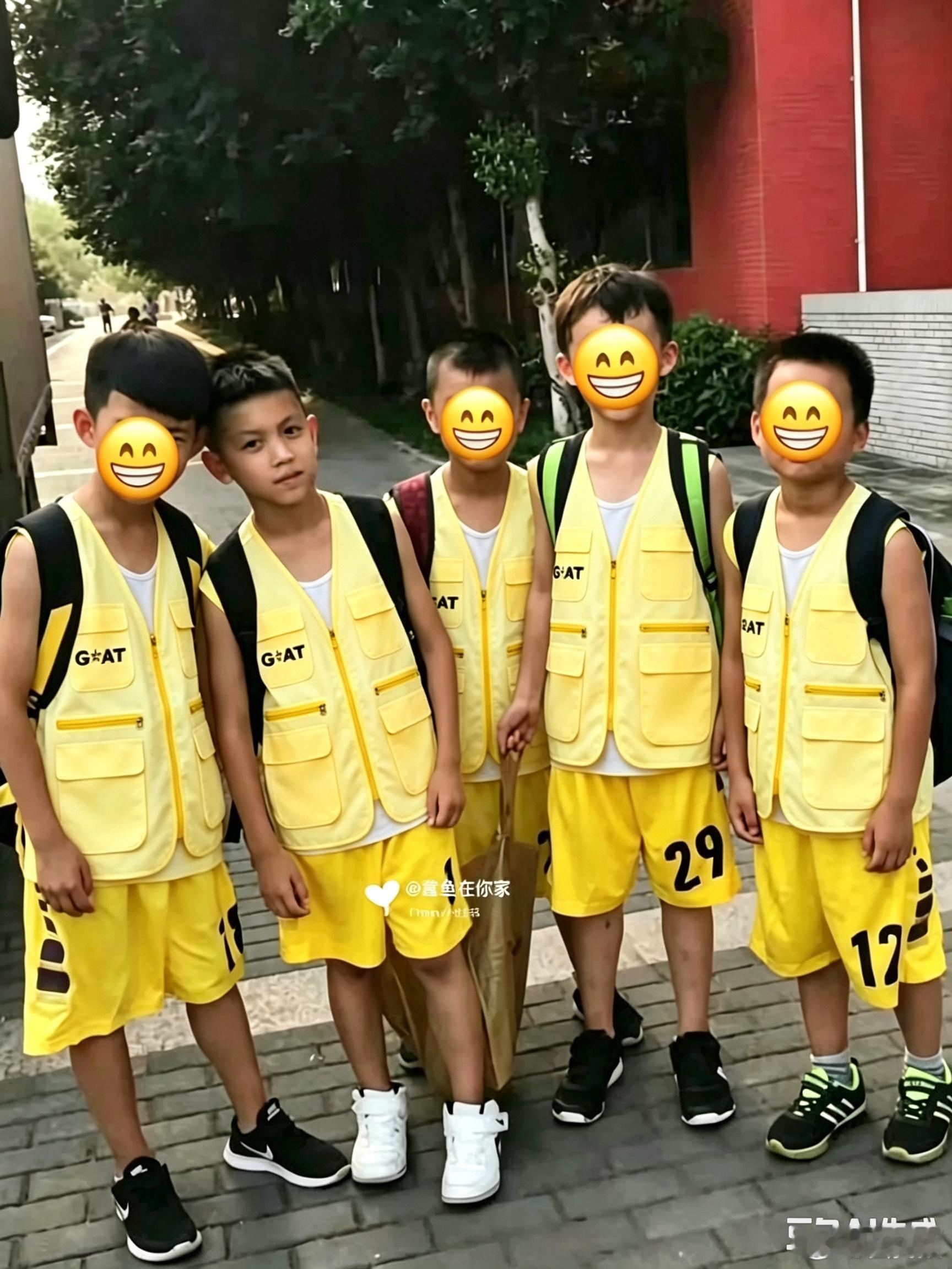 张桂源自己来当志愿者 