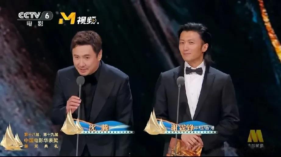 沈腾为什么会比同龄人看着要显老？因为沈腾800个心眼子，都在为自己着想。
就连一