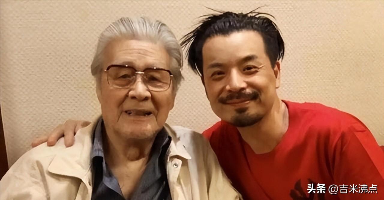 演了39年还是配角，没人记住名字却总在镜头里，他们到底图啥。
傅迦今年42岁，从