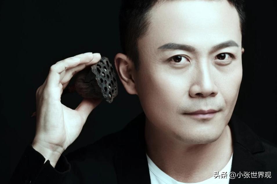 2006年，一男子为凤凰传奇写了一首歌，没想到一听完小样，玲花就把它扔了：“这也