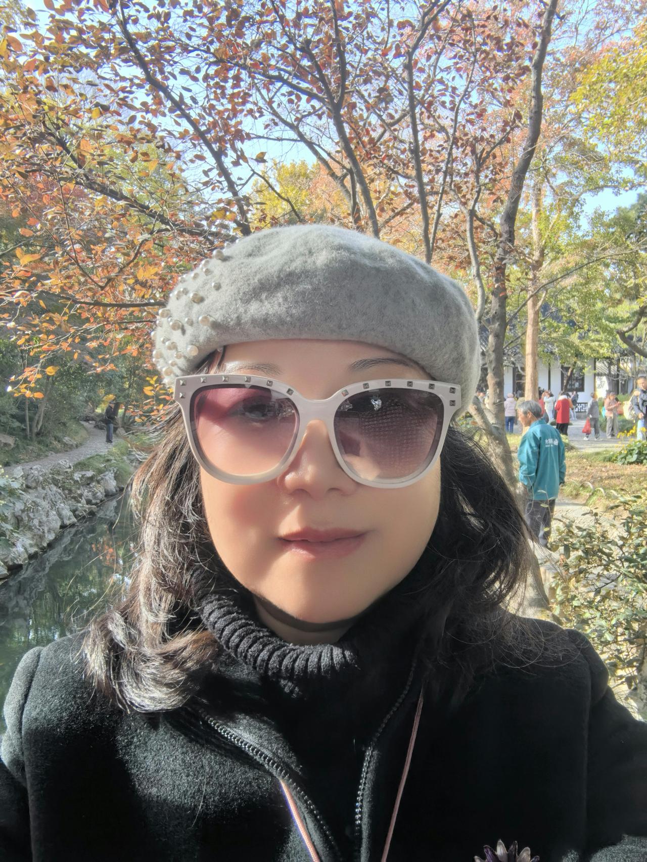 分享一张最近随手拍的照片冬日里的江南古镇曲径通幽，小桥流水，美的让人挪不开眼[玫