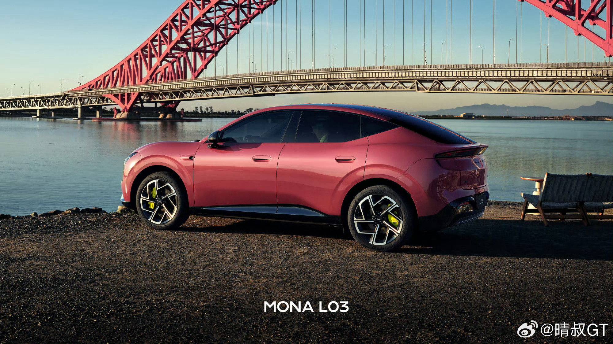 小鹏MONA L03乌梅子酱。这颜色有点意思小鹏monal03新车色太好看了小鹏