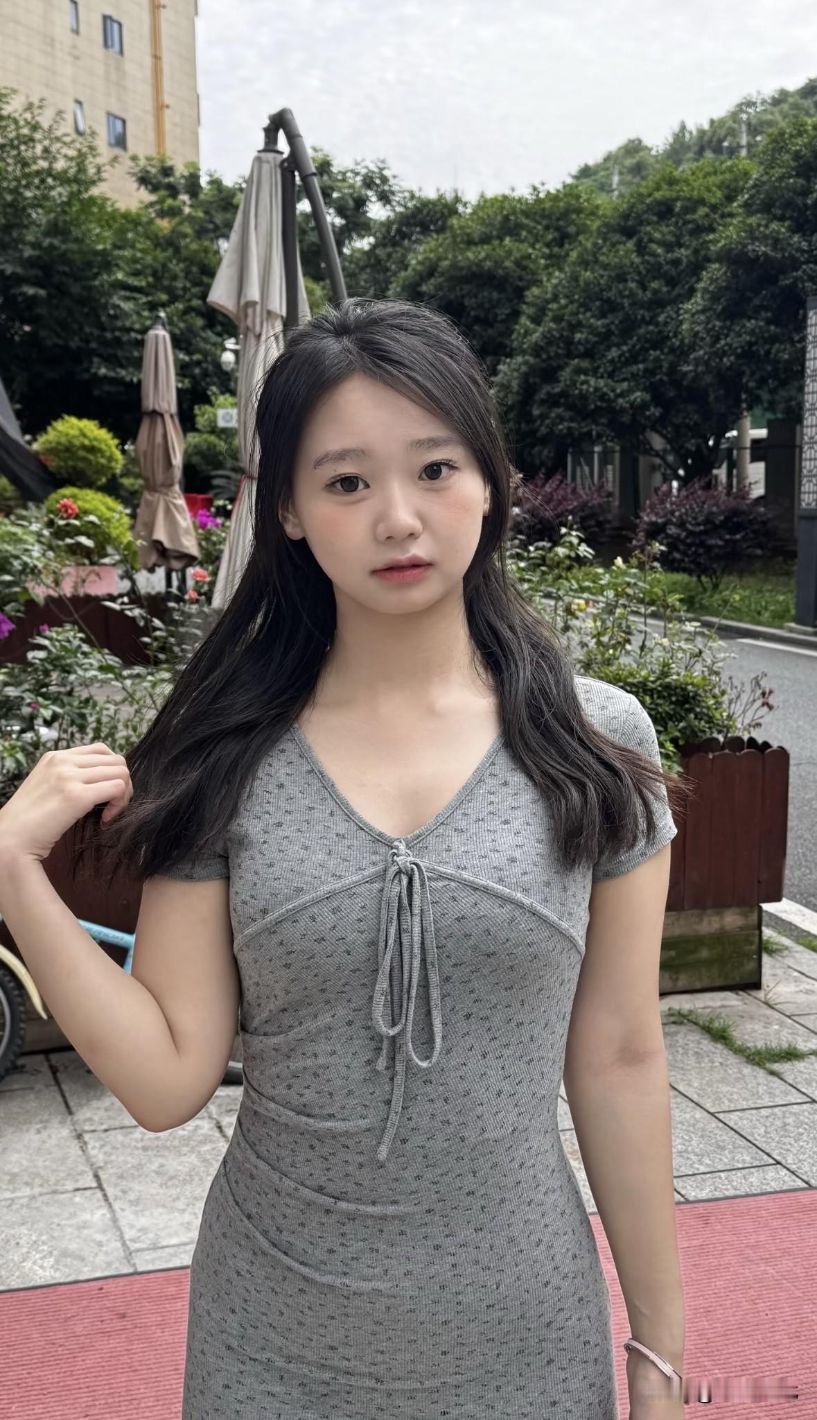 天杀的，怎么会有这么显温柔的裙子ootd 穿搭