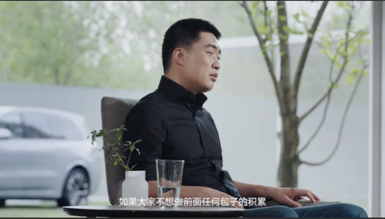 总有人想直接吃“第十个包子”，但DeepSeek的低成本高效能，靠的是早期集群基