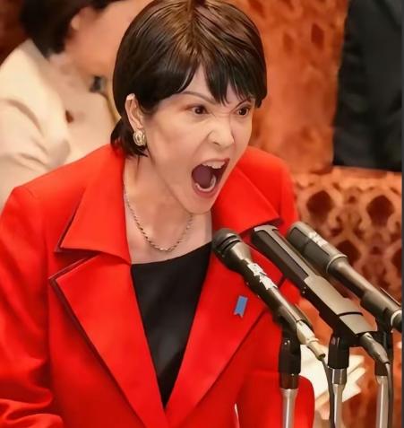 日本华人房产焦虑：资产、身份与战争阴影下的两种生活

夜幕下的东京新宿，人流匆匆