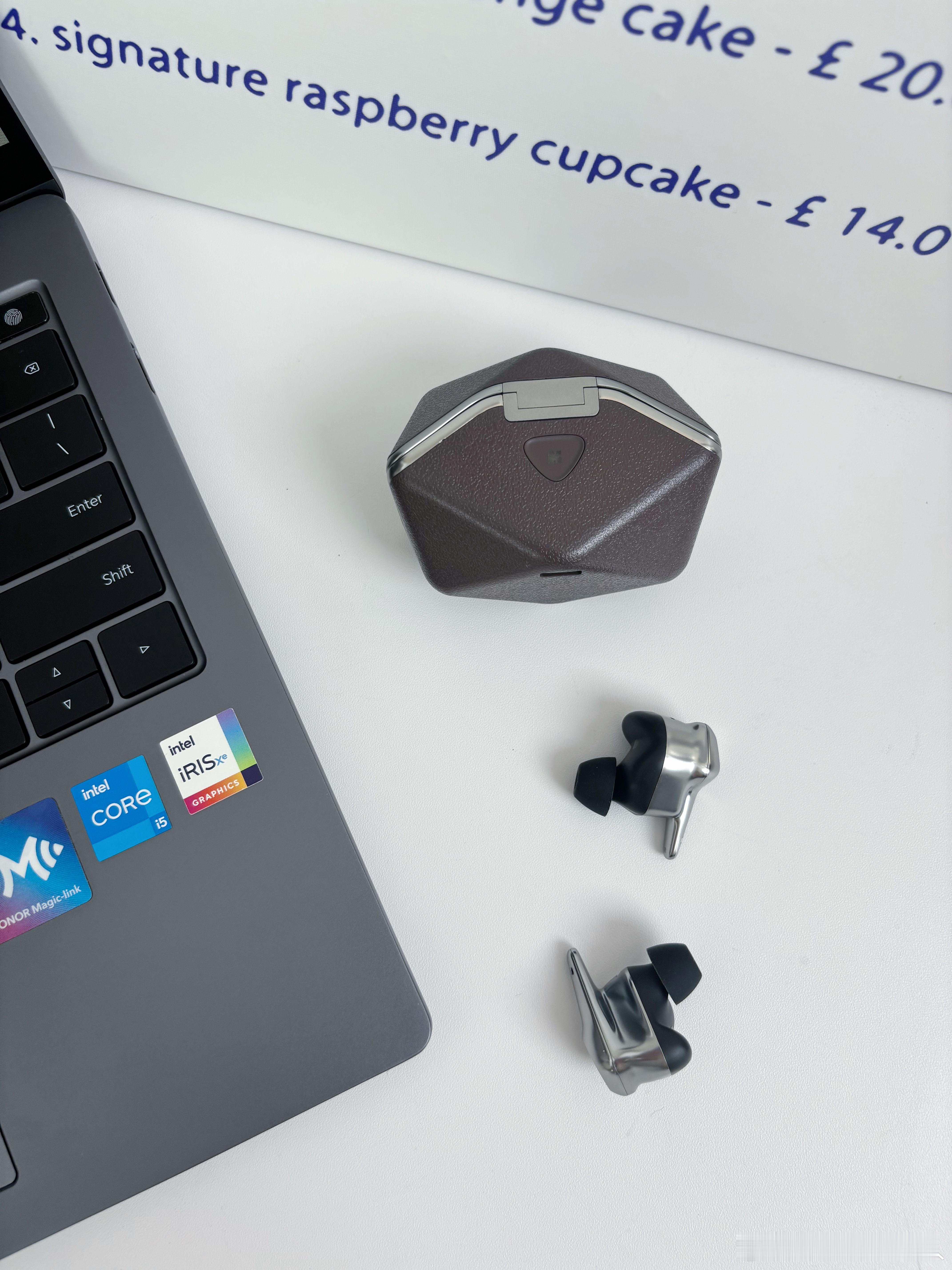 当我第一次拆开HIFIMAN Svanar Wireless LE天鹅轻奢版无线