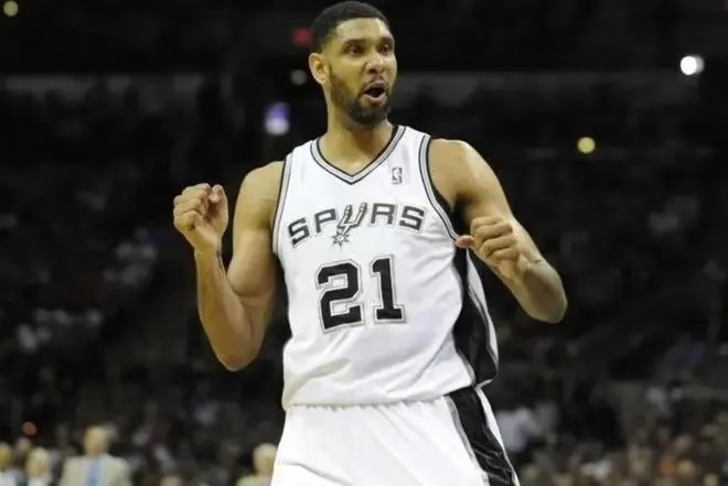 NBA季后赛当总得分、总篮板、总助攻三项，各个FMVP都拿到过几次单项第一？詹姆