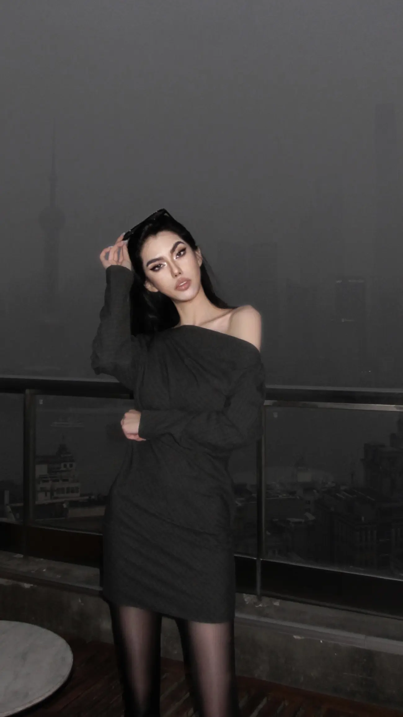 疯批美人。 