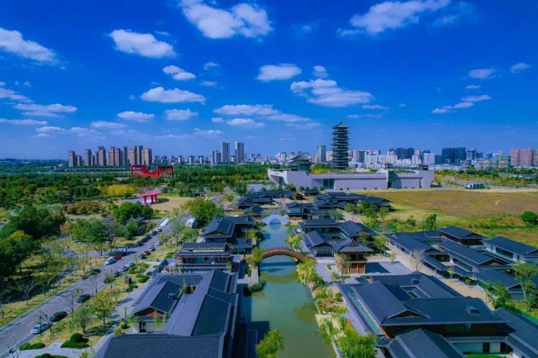 扬州2025年GDP总量突破八千亿！

扬州市2025年GDP为8056.75亿