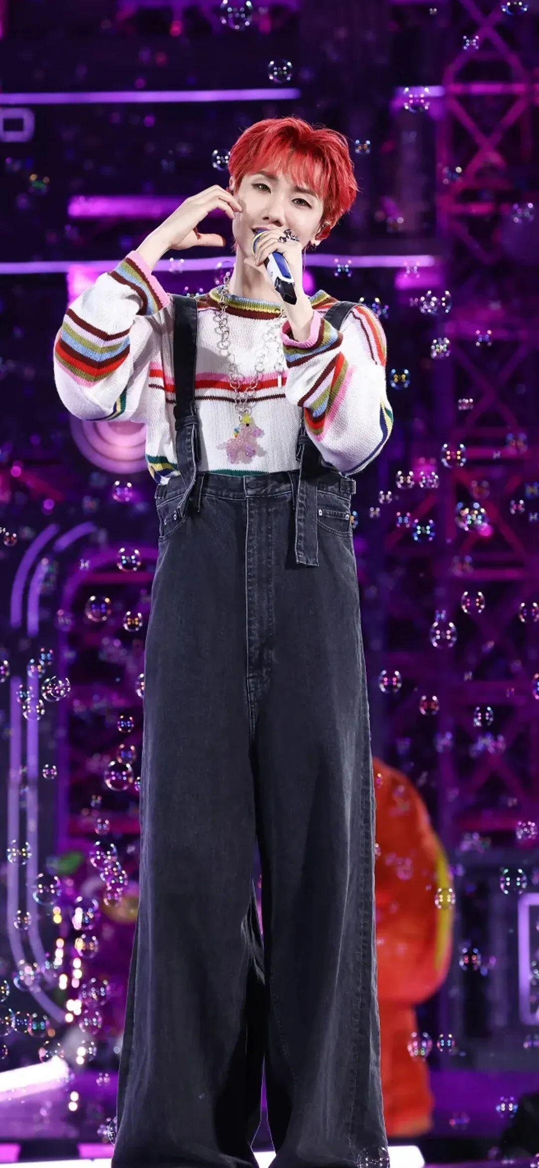 汪苏泷成都演唱会前排没有一个本地人 汪苏泷巡演名场面新增，成都站火锅互动翻车，粉
