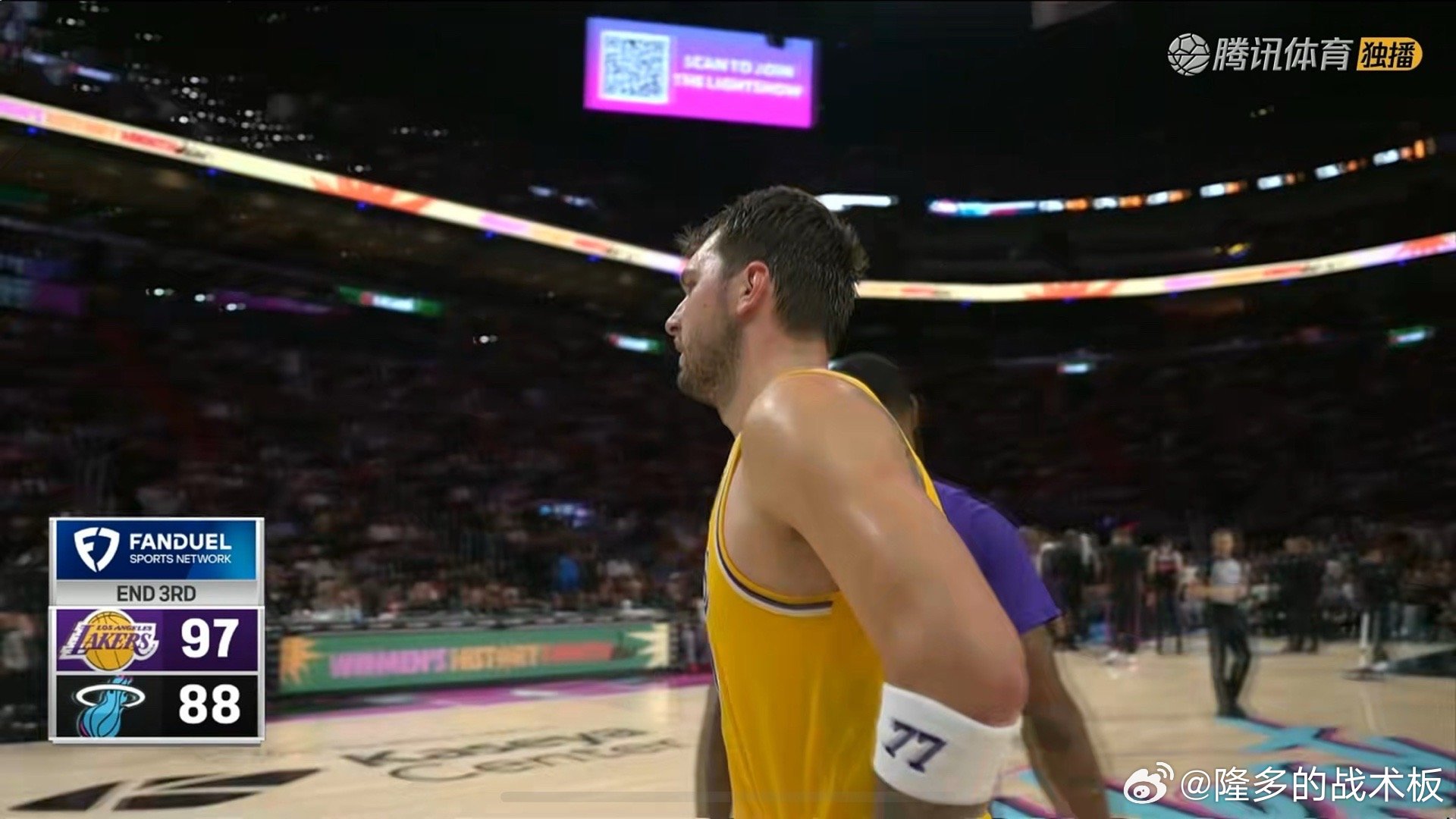 湖人第三节轰出38-23，领先热火9分！湖人vs热火