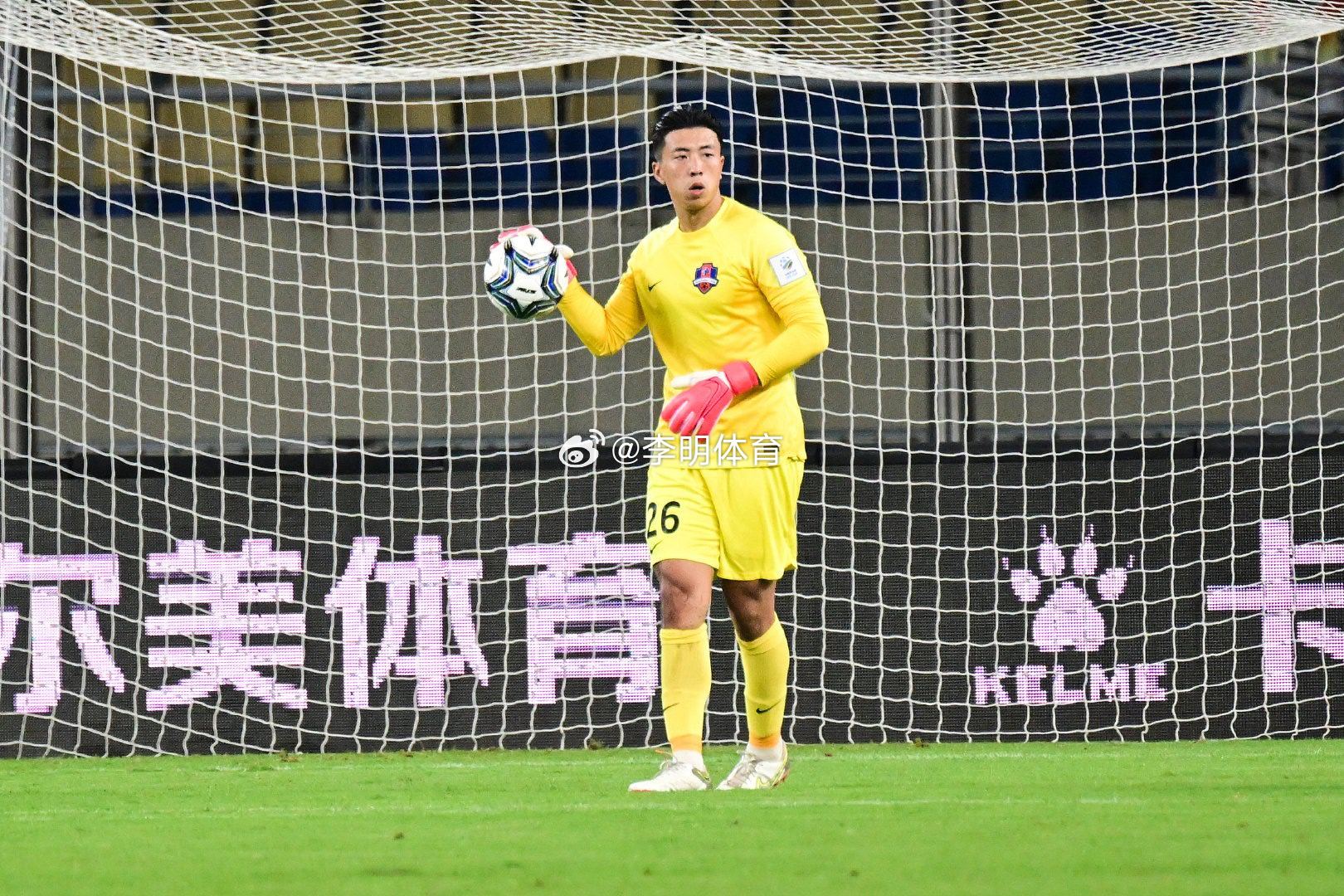 28岁中超主力门将退役  U23政策下拔苗助长的影响，可惜。最后一场打老东家，也