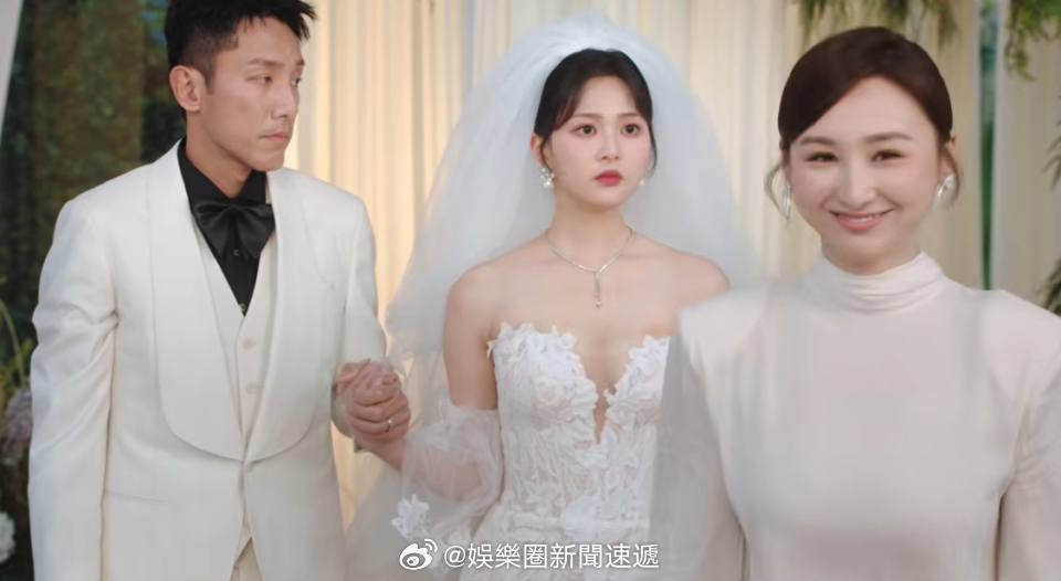 「香港TVB無線電視台最新劇集《夫妻的博弈 》開播引熱議：郭柏妍 （）破格演綠茶
