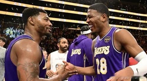 今日，湖人媒体LakersLead更新社媒评价湖人休赛期的签约动向：“如果湖人真