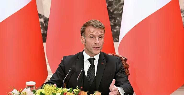 马克龙请求中国让俄停止打击乌能源系统 12月4日，法国总统马克龙在访华期间提出上