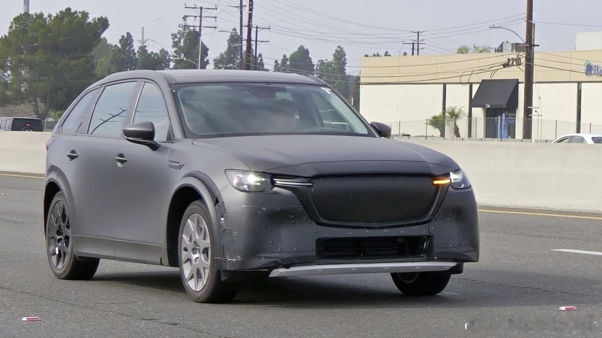 马自达开始测试计划在美国销售的电动汽车马自达工程师已开始测试该公司首款专为美国市